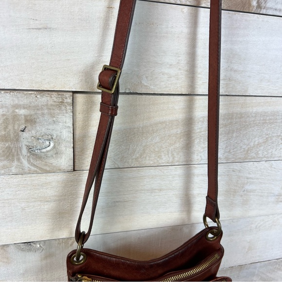 Margot Hobo Crossbody Purse Brown Leather Bag Pockets Adjustable Strap Logo - Picture 10 of 14